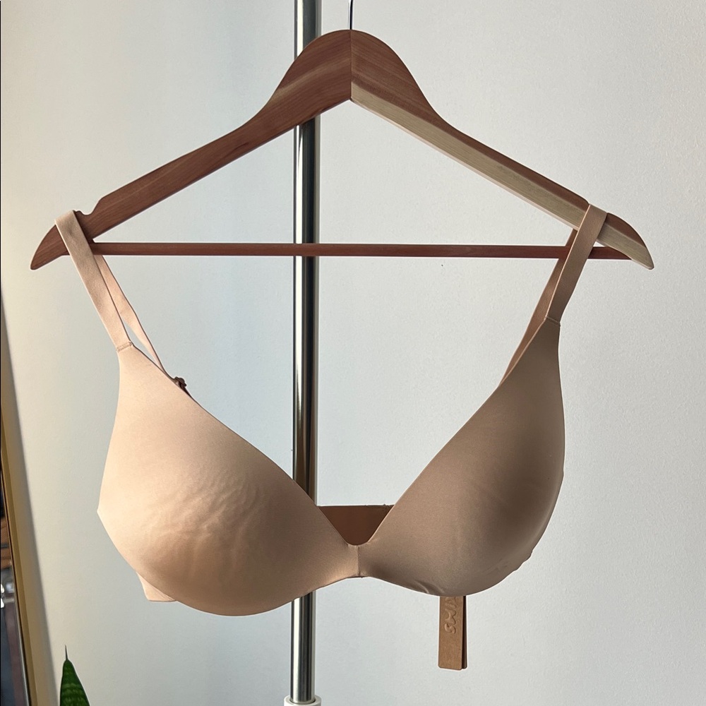 SKIMS Nude Comfort Bra
